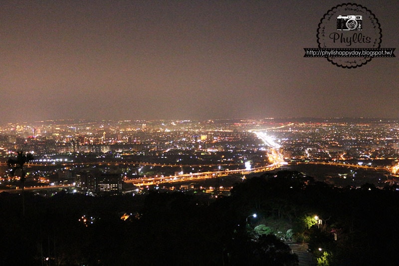【領袖山莊】台中潭子夜景餐廳｜百萬夜景盡收眼底｜浪漫指數升溫｜情侶約會餐廳首選｜台中夜景餐廳