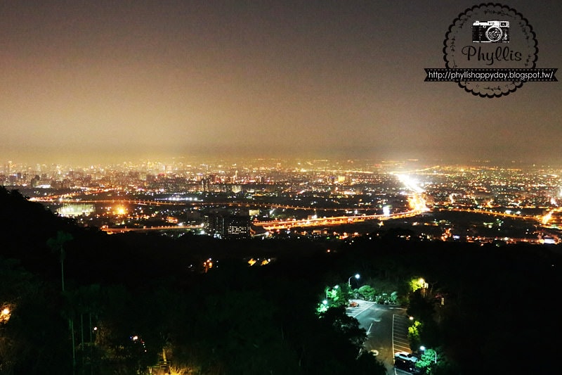 【領袖山莊】台中潭子夜景餐廳｜百萬夜景盡收眼底｜浪漫指數升溫｜情侶約會餐廳首選｜台中夜景餐廳