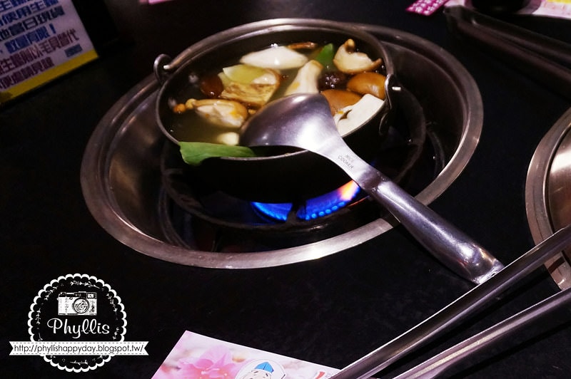 【色鼎燒肉】雲林斗六吃到飽燒烤餐廳｜無煙炭火燒肉｜斗六燒肉餐廳推薦｜斗六美食｜雲林美食