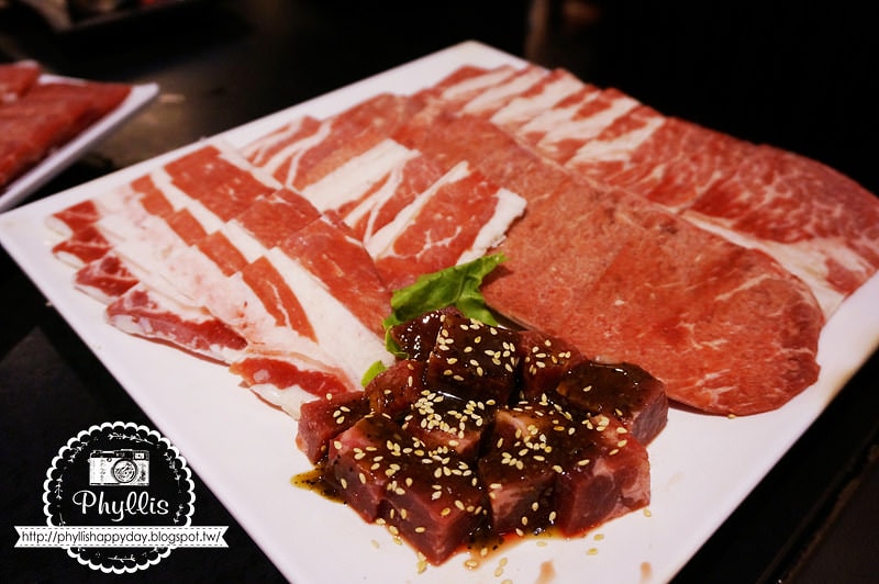 【色鼎燒肉】雲林斗六吃到飽燒烤餐廳｜無煙炭火燒肉｜斗六燒肉餐廳推薦｜斗六美食｜雲林美食