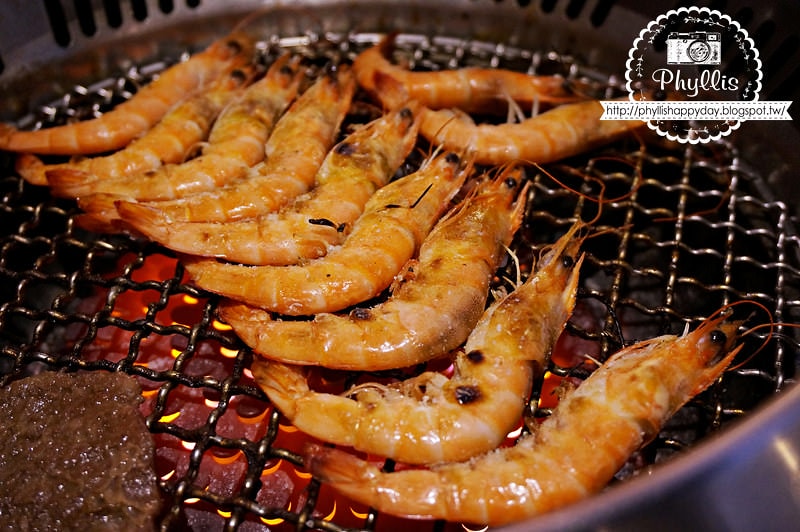 【色鼎燒肉】雲林斗六吃到飽燒烤餐廳｜無煙炭火燒肉｜斗六燒肉餐廳推薦｜斗六美食｜雲林美食