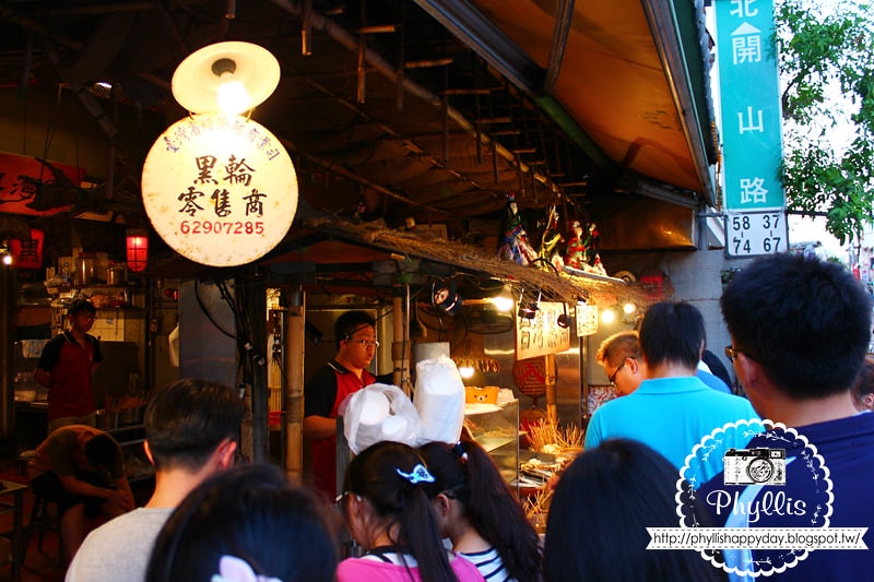 【協進國小後門兩元黑輪店】孔廟商圈美食｜台南特色小吃｜感受濃濃復古風情台灣味｜台南美食｜協進國小後門兩元黑輪店