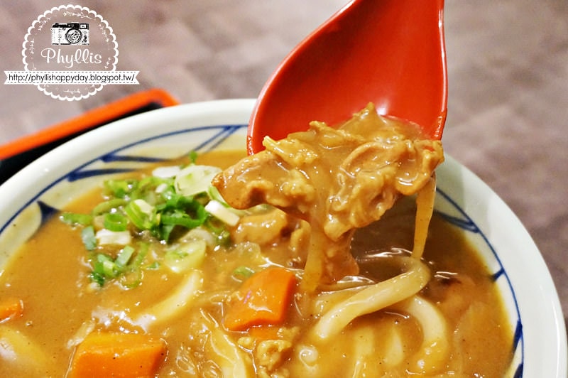 【丸龜製麵（新光三越中港店）】 新光三越美食街必吃｜超乎想像的喜歡與驚豔｜台中烏龍麵推薦｜讚岐釜揚げうどん