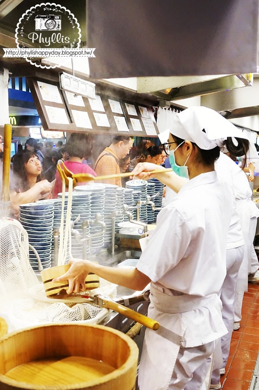 【丸龜製麵（新光三越中港店）】 新光三越美食街必吃｜超乎想像的喜歡與驚豔｜台中烏龍麵推薦｜讚岐釜揚げうどん