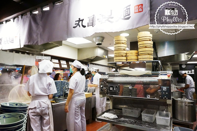 【丸龜製麵（新光三越中港店）】 新光三越美食街必吃｜超乎想像的喜歡與驚豔｜台中烏龍麵推薦｜讚岐釜揚げうどん