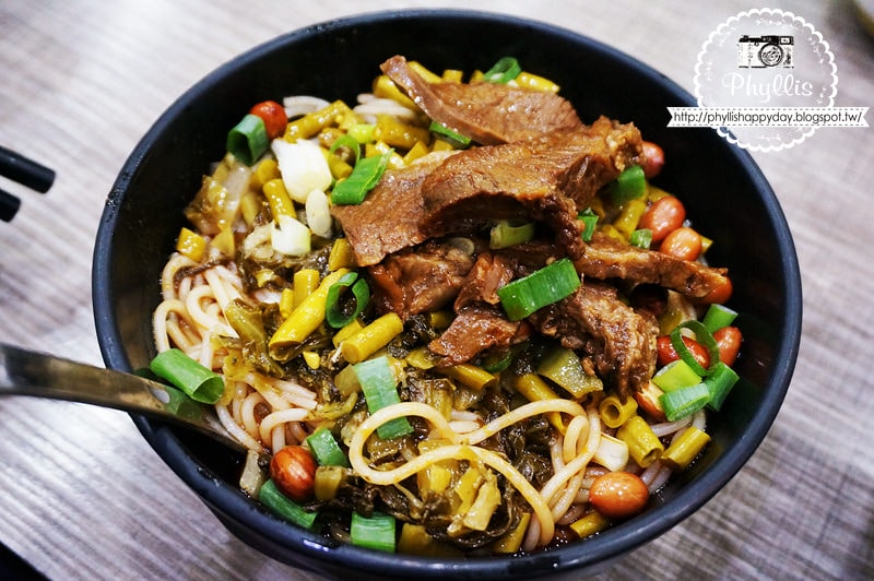 【艋舺螺螄粉桂林米粉】捷運龍山站美食｜萬華廣州街美食｜龍山寺美食｜網路盛譽實際品嚐後小失望
