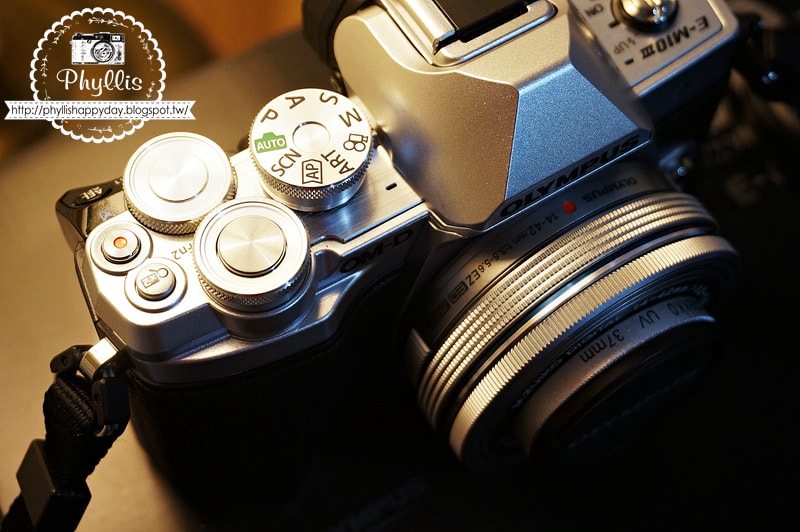 【Olympus OM-D E-M10 Mark III】14-42mm單鏡組｜微單眼類單眼｜復古相機｜輕鬆駕馭各種場景拍出絕佳美照