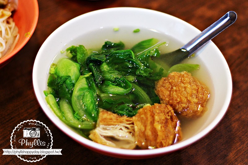 【德利麵食館】台中火車站美食｜繼光街美食｜經營30餘年麵食館｜銅板價吃飽飽｜台中麵店｜台中在地小吃｜台中美食