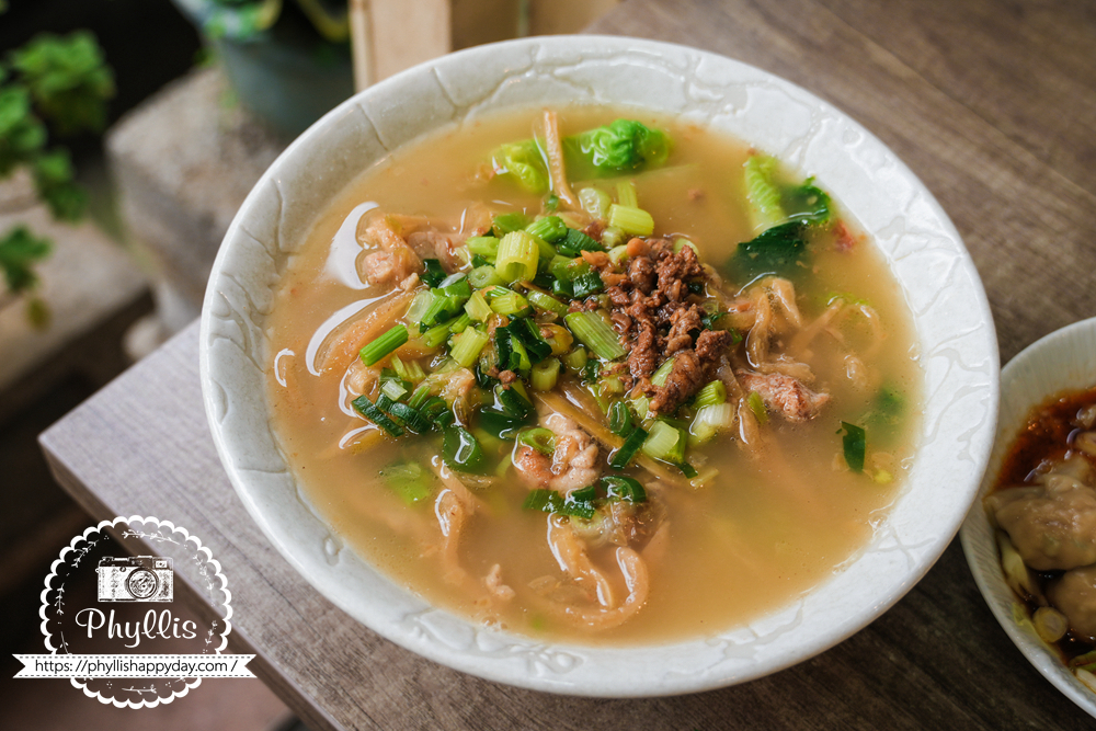 【手作涼皮(龍潭店)】桃園龍潭必吃在地小吃!滑順Q彈涼皮 × 酸辣鴛鴦組合 × 銅板美味人氣推薦|2026 更新 - 第13張圖 【手作涼皮(龍潭店)】桃園龍潭必吃在地小吃!滑順Q彈涼皮 × 酸辣鴛鴦組合 × 銅板美味人氣推薦|2026 更新