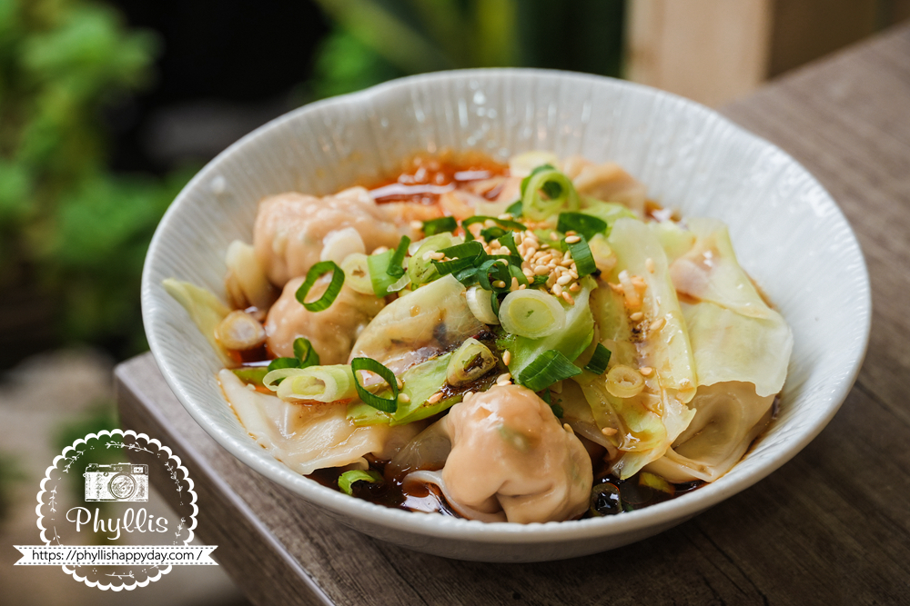 【手作涼皮(龍潭店)】桃園龍潭必吃在地小吃!滑順Q彈涼皮 × 酸辣鴛鴦組合 × 銅板美味人氣推薦|2026 更新 - 第11張圖 【手作涼皮(龍潭店)】桃園龍潭必吃在地小吃!滑順Q彈涼皮 × 酸辣鴛鴦組合 × 銅板美味人氣推薦|2026 更新