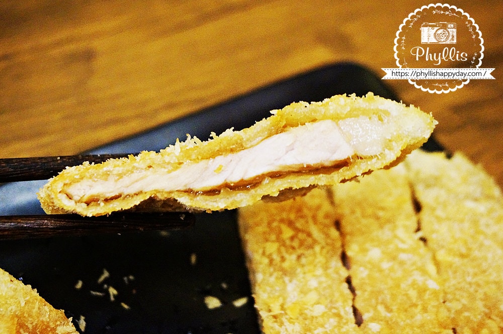 『賴記柳州螺獅粉』挑戰大陸魔鬼辣椒！超辣超過癮、爽口肉初體驗、酸辣鮮爽的新竹特色美食！ - 相片中的菲莉絲