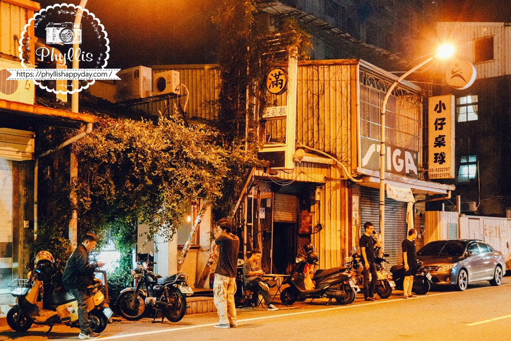 新竹滿美吐司部店外觀，隱藏在巷弄裡的深夜美食小店