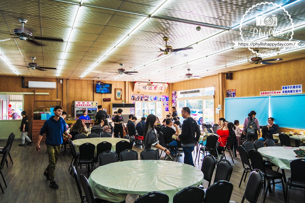 鄉村甕缸雞 用餐空間｜南投竹山親子聚餐推薦、冷氣開放座位寬敞