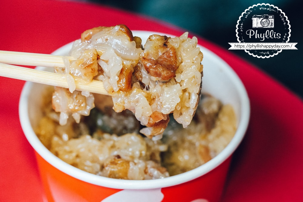 麻油豬軟骨米糕特寫，台南糯夫米糕招牌人氣餐點