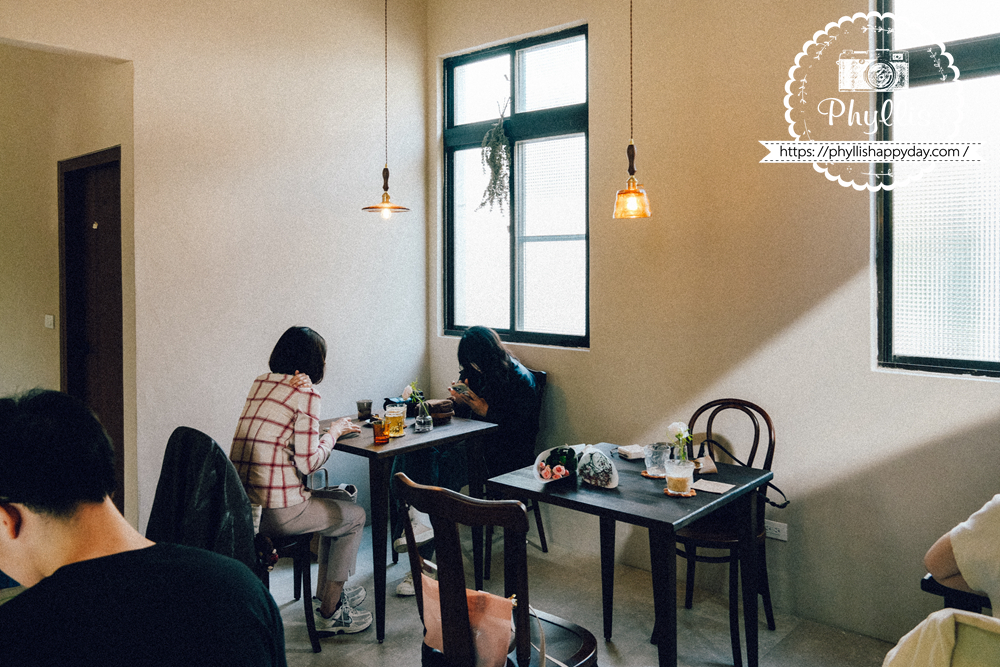 中壢後站隱藏版花店咖啡廳｜伍耕 Woogoom 店內環境