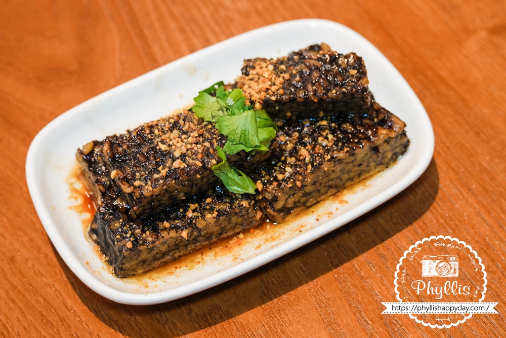 秘制香滷米血實拍｜VASO弘肉燥飯舖經典台灣小吃之一