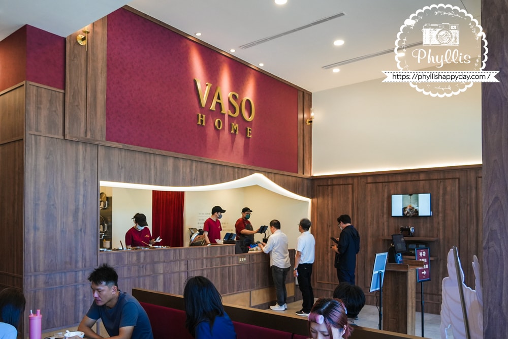 VASO弘肉燥飯舖排隊人潮實拍｜台南人氣米其林小吃爆滿現場