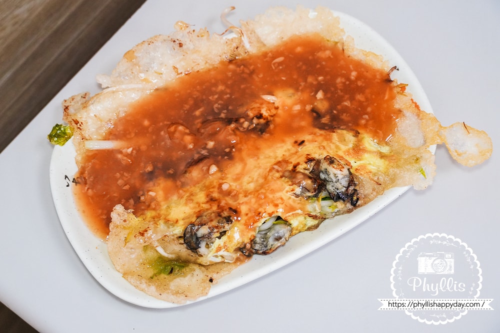 酥脆金黃的蚵仔煎，歐家招牌人氣餐點
