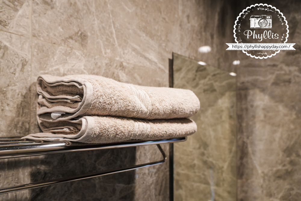 淺山民宿 Rolling Hills 備有毛巾與浴巾，乾淨柔軟。