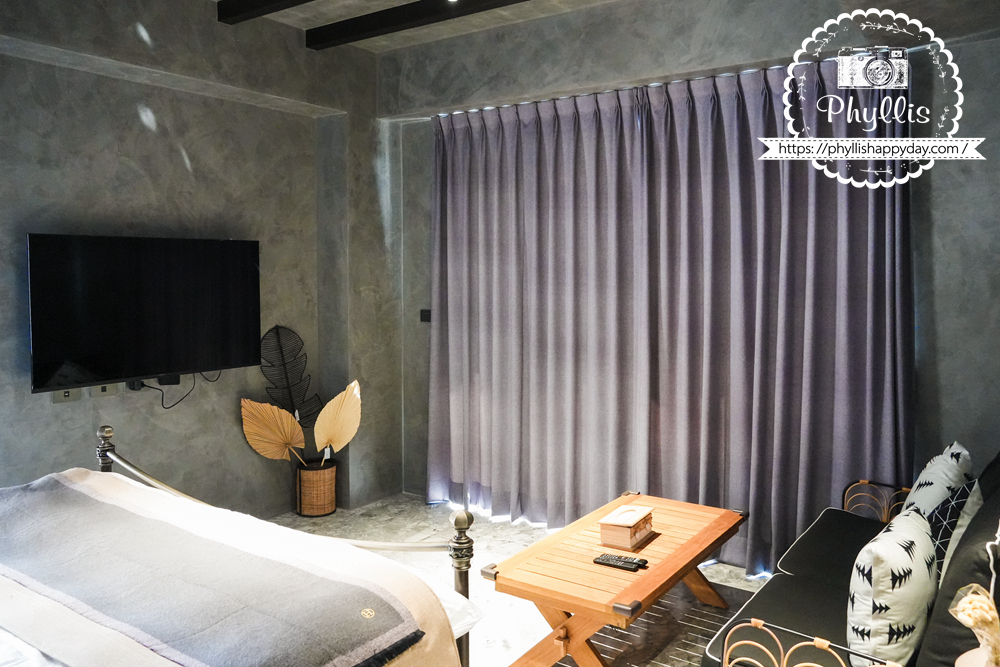 淺山民宿 Rolling Hills 雙人套房，浪漫舒適、適合情侶入住。