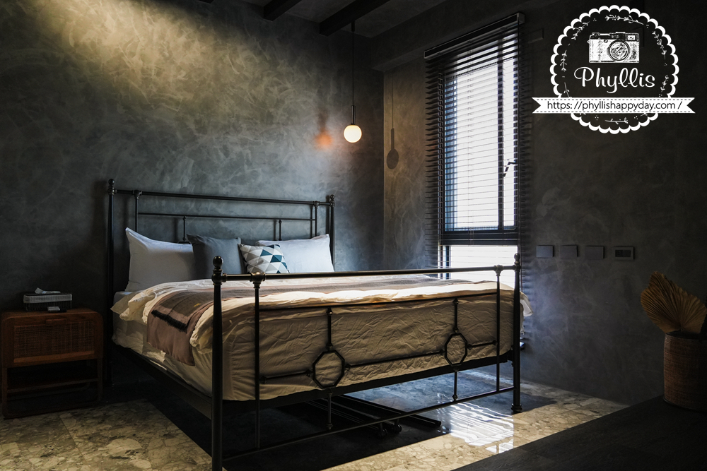 淺山民宿 Rolling Hills 雙人套房，浪漫舒適、適合情侶入住。