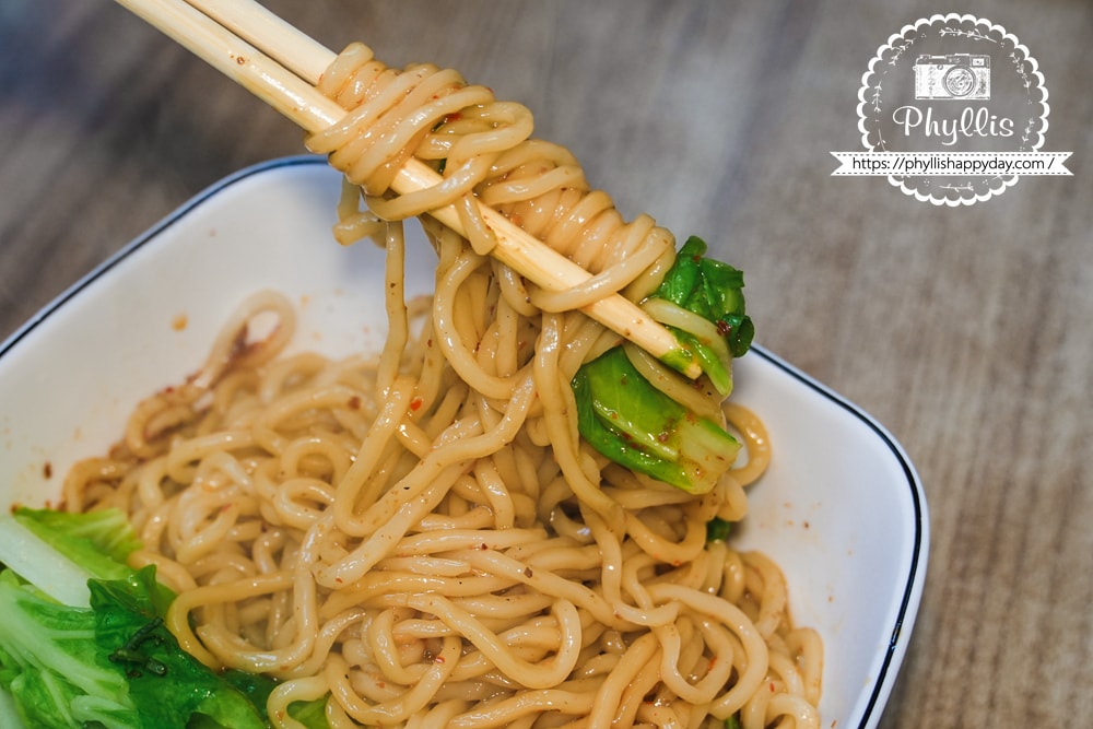 【大仁鍋貼】埔里在地人深夜最想念的味道|越晚越多人排隊的金黃酥脆鍋貼,平價又滿足的宵夜首選 - 第10張圖