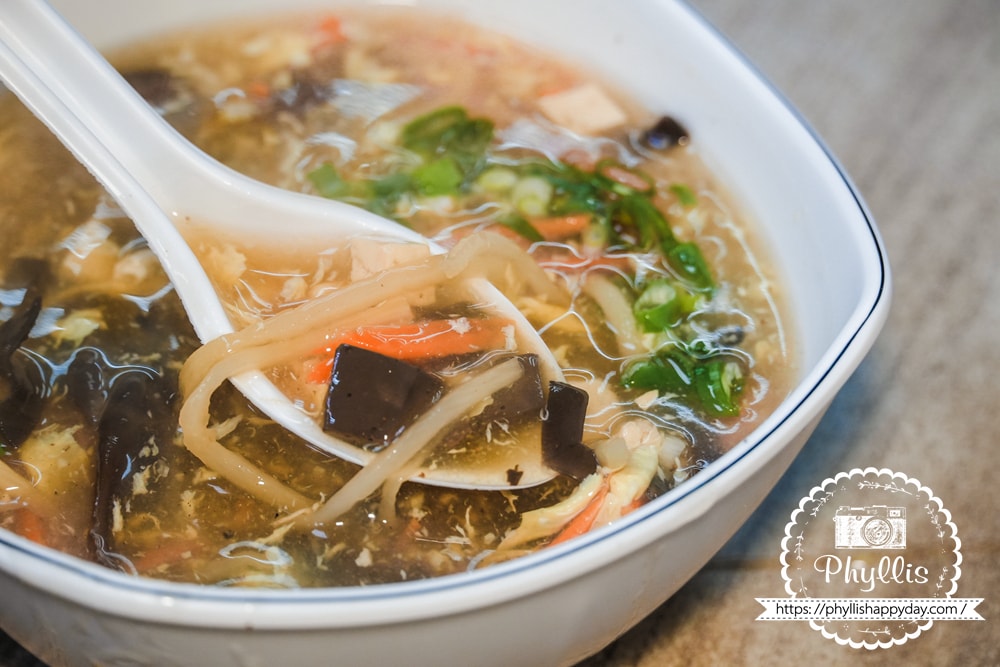 【大仁鍋貼】埔里在地人深夜最想念的味道|越晚越多人排隊的金黃酥脆鍋貼,平價又滿足的宵夜首選 - 第8張圖