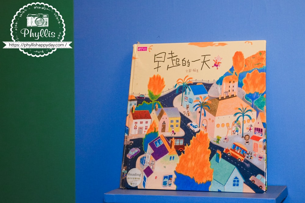 【葉綠宿・綠宿行旅 Green Hotel 草悟道館】|勤美草悟道步行5分鐘|台中親子住宿推薦|浴缸親子房實住分享|床圍需提前預約 - 第27張圖 走廊盡頭的自然主題佈置