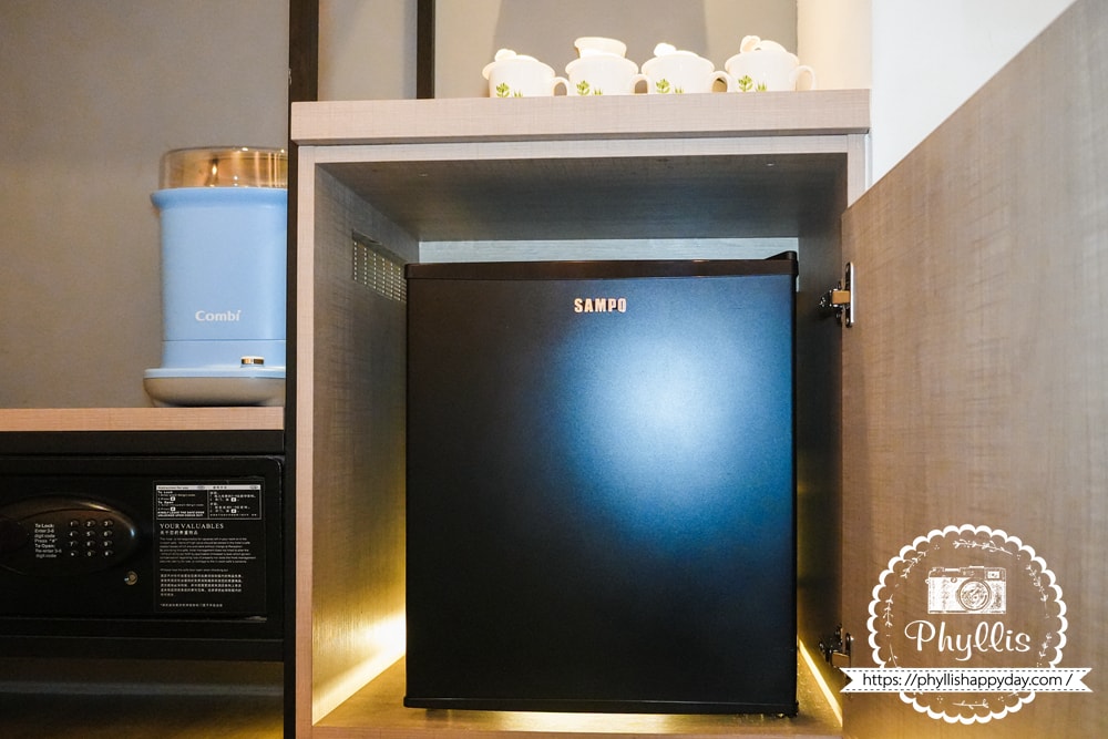 【葉綠宿・綠宿行旅 Green Hotel 草悟道館】|勤美草悟道步行5分鐘|台中親子住宿推薦|浴缸親子房實住分享|床圍需提前預約 - 第35張圖 房內配置的床圍