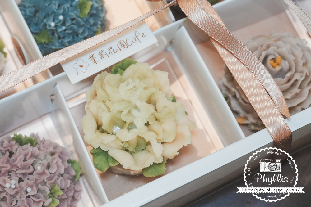 【茉莉花園Café – 手工裱花甜點禮盒】一開箱就戀愛的精品級甜點.每一朵都是可食用的花朵.一年四季都適合的質感送禮首選 - 第4張圖