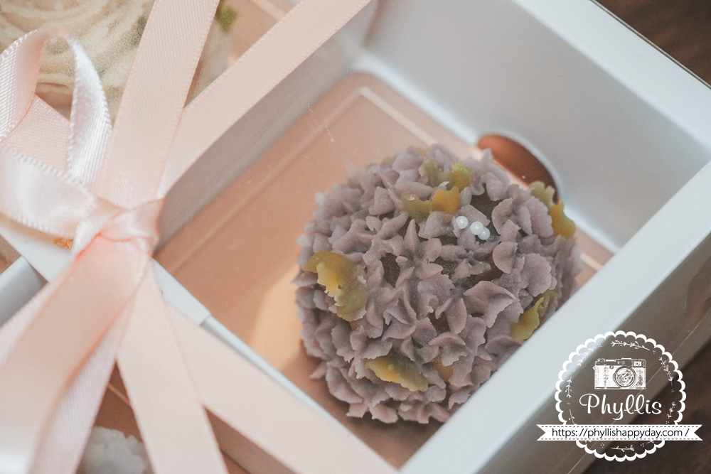 【茉莉花園Café – 手工裱花甜點禮盒】一開箱就戀愛的精品級甜點.每一朵都是可食用的花朵.一年四季都適合的質感送禮首選 - 第5張圖