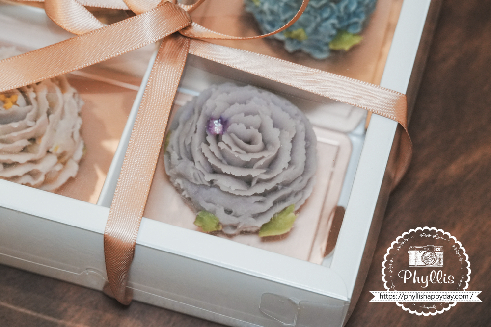 【茉莉花園Café – 手工裱花甜點禮盒】一開箱就戀愛的精品級甜點.每一朵都是可食用的花朵.一年四季都適合的質感送禮首選 - 第6張圖