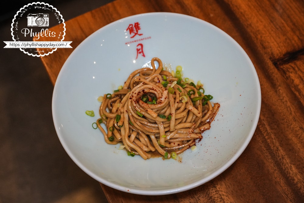 【雙月食品社-北投店】米其林必比登品牌北投美食推薦，雞湯拌麵小菜都好吃，難怪用餐時間內用外帶全客滿