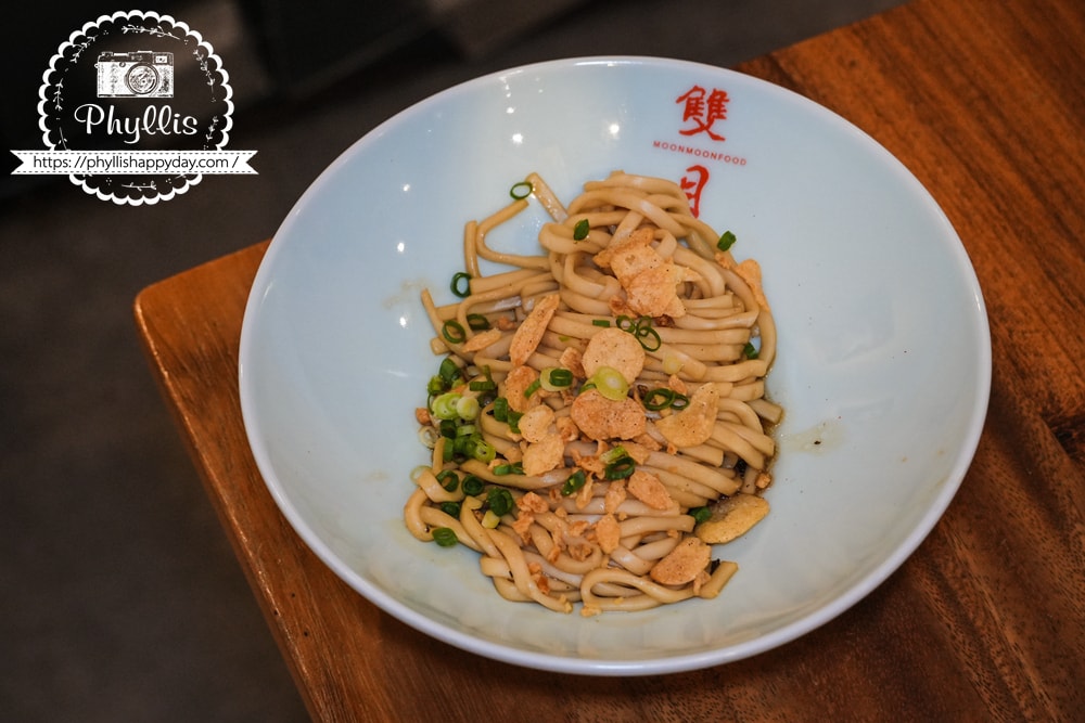 【雙月食品社-北投店】米其林必比登品牌北投美食推薦，雞湯拌麵小菜都好吃，難怪用餐時間內用外帶全客滿