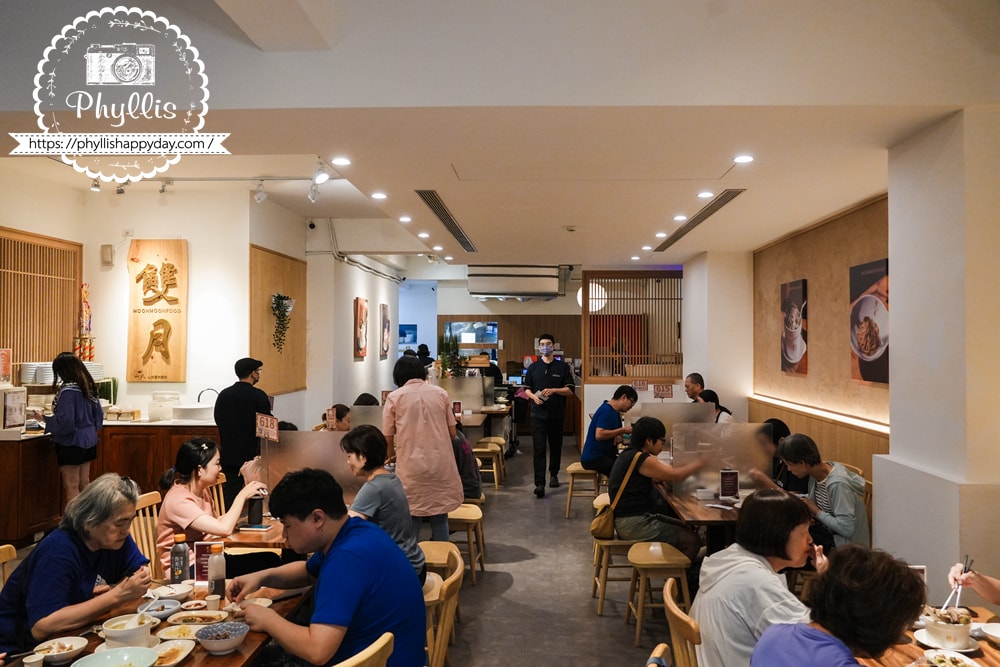 【雙月食品社-北投店】米其林必比登品牌北投美食推薦，雞湯拌麵小菜都好吃，難怪用餐時間內用外帶全客滿