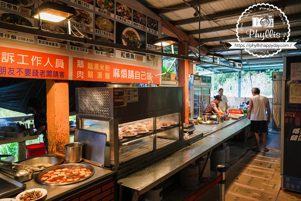 【宜蘭望龍埤鵝肉攤】藏在山中民宅的超人氣鵝肉小吃,20元白飯、鵝湯、炒米粉無限吃,在地老饕才知道的員山美食 - 第9張圖 【宜蘭望龍埤鵝肉攤】藏在山中民宅的超人氣鵝肉小吃,20元白飯、鵝湯、炒米粉無限吃,在地老饕才知道的員山美食