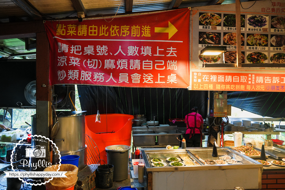 【宜蘭望龍埤鵝肉攤】藏在山中民宅的超人氣鵝肉小吃,20元白飯、鵝湯、炒米粉無限吃,在地老饕才知道的員山美食 - 第10張圖 【宜蘭望龍埤鵝肉攤】藏在山中民宅的超人氣鵝肉小吃,20元白飯、鵝湯、炒米粉無限吃,在地老饕才知道的員山美食