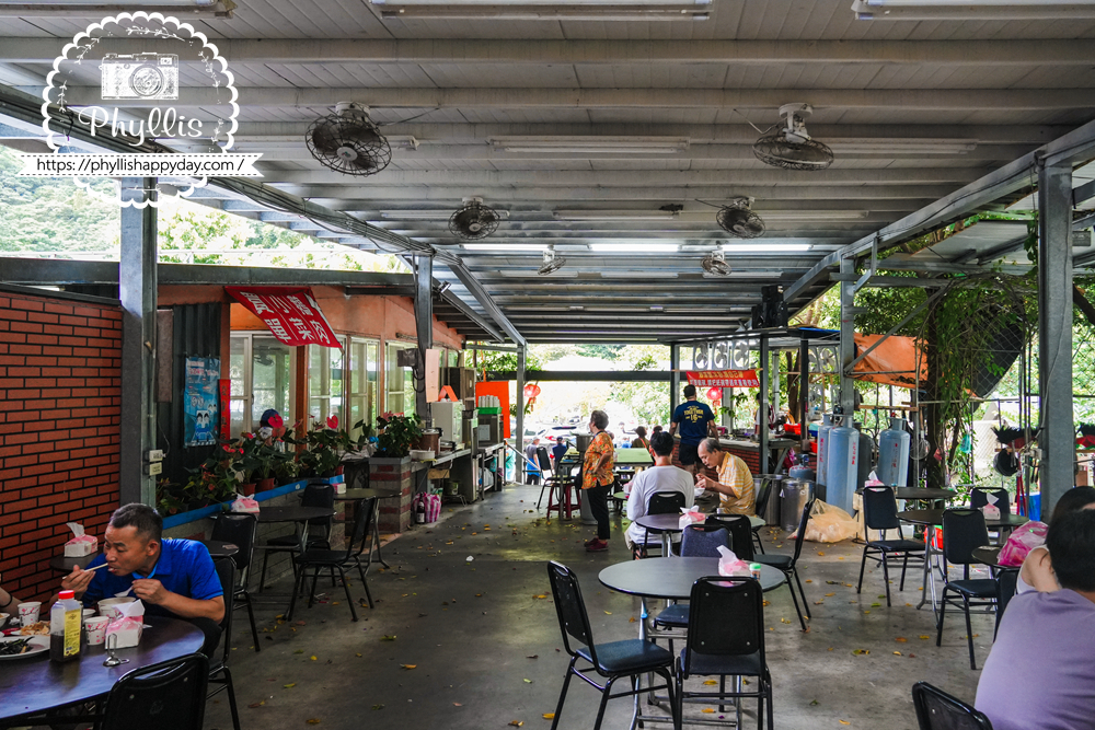 【宜蘭望龍埤鵝肉攤】藏在山中民宅的超人氣鵝肉小吃,20元白飯、鵝湯、炒米粉無限吃,在地老饕才知道的員山美食 - 第7張圖 【宜蘭望龍埤鵝肉攤】藏在山中民宅的超人氣鵝肉小吃,20元白飯、鵝湯、炒米粉無限吃,在地老饕才知道的員山美食