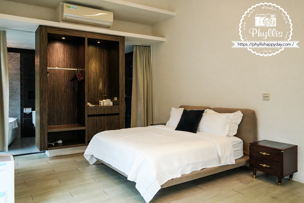 【湖畔莊園】冬山梅花湖旁的質感親子、寵物民宿|從大廳到早餐都充滿溫度,走路2分鐘就到湖邊的療癒旅程 - 第20張圖 湖畔莊園雙人加大床,床墊舒適支撐佳,高個子入住也能放鬆休息