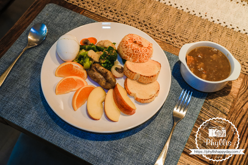 【湖畔莊園】冬山梅花湖旁的質感親子、寵物民宿|從大廳到早餐都充滿溫度,走路2分鐘就到湖邊的療癒旅程 - 第34張圖 湖畔莊園提供手作早餐,健康、用心又美味,是旅客最期待的早晨