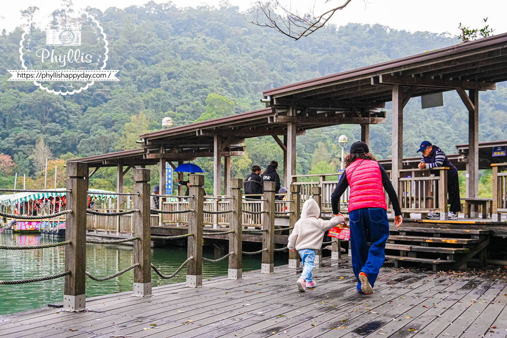 【湖畔莊園】冬山梅花湖旁的質感親子、寵物民宿|從大廳到早餐都充滿溫度,走路2分鐘就到湖邊的療癒旅程 - 第40張圖 湖畔莊園走路2分鐘即可到梅花湖,超適合散步與親子旅遊