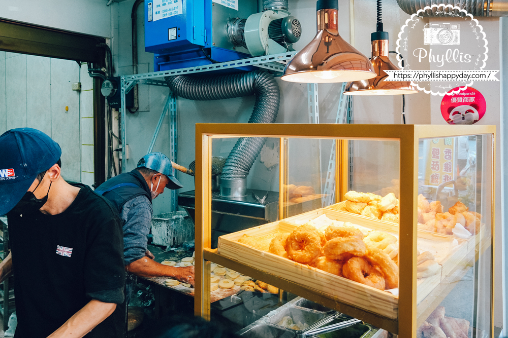 元圈圈現場油炸甜甜圈的製作過程