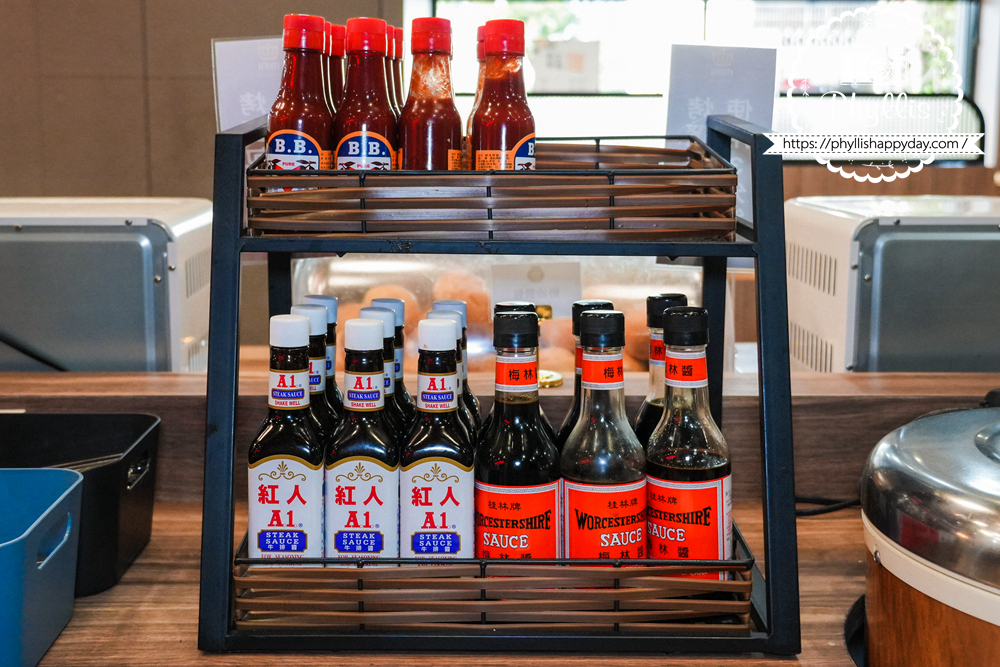 【貴族世家mini-龍潭大池店】｜龍潭新開幕精緻系吃到飽！299元起牛排 + 誠意自助吧：大份量水果、雞湯炸物披薩、環境漂亮好停車，旁邊就有停車場