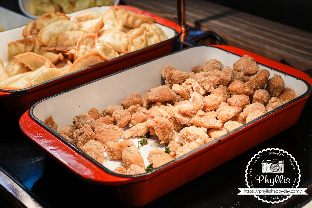 【貴族世家mini-龍潭大池店】｜龍潭新開幕精緻系吃到飽！299元起牛排 + 誠意自助吧：大份量水果、雞湯炸物披薩、環境漂亮好停車，旁邊就有停車場