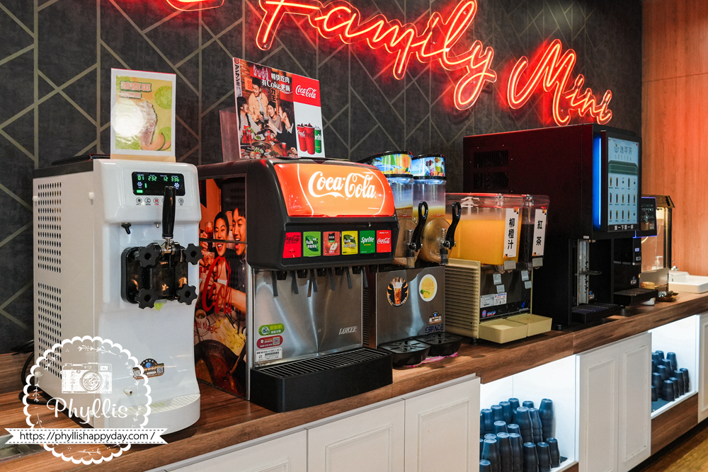 【貴族世家mini-龍潭大池店】｜龍潭新開幕精緻系吃到飽！299元起牛排 + 誠意自助吧：大份量水果、雞湯炸物披薩、環境漂亮好停車，旁邊就有停車場