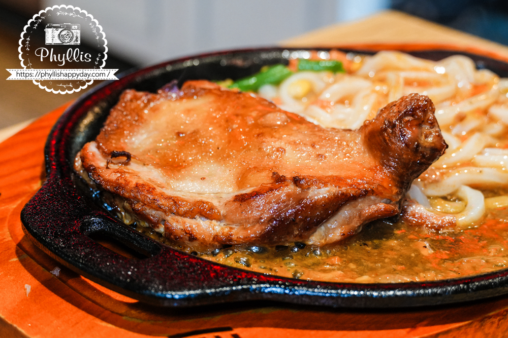 【貴族世家mini-龍潭大池店】｜龍潭新開幕精緻系吃到飽！299元起牛排 + 誠意自助吧：大份量水果、雞湯炸物披薩、環境漂亮好停車，旁邊就有停車場