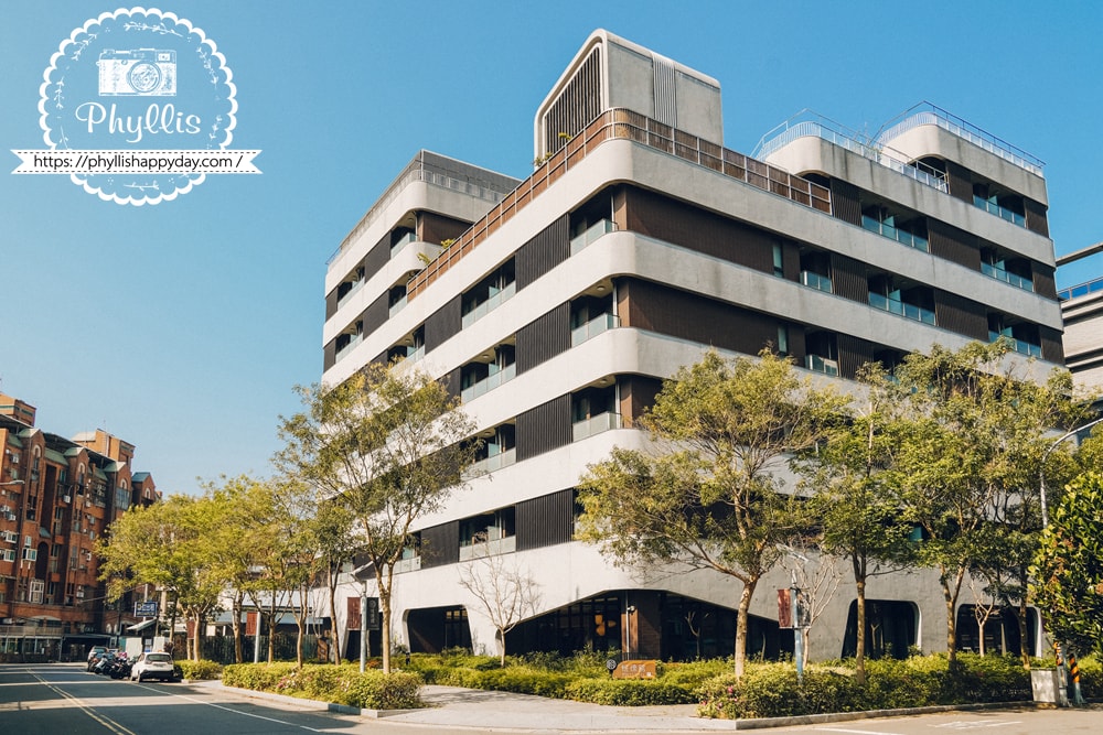 【悅徠舘Joyfultel】林口飯店推薦|近長庚醫院的乾淨質感住宿,附室內停車與自助式早餐,親子商務都適合 - 第2張圖 林口飯店悅徠舘 Joyfultel 外觀實景與地理位置