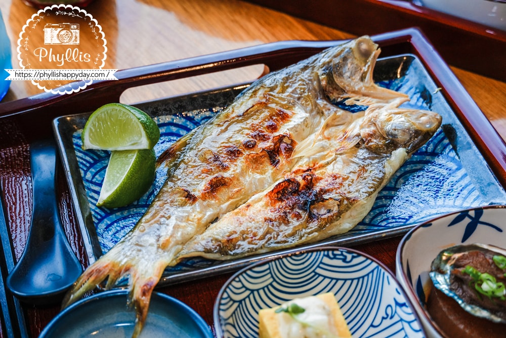 【環湖咖啡2號店】石門水庫湖畔景觀咖啡廳|大溪日式禪風景觀餐廳欣賞最美湖景|坐擁270度湖景 - 第21張圖 環湖咖啡2號店日式定食主菜,大溪咖啡廳石門水庫景觀餐廳料理