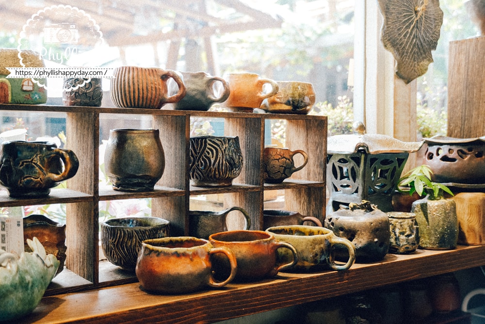 臻手作原創柴燒陶藝作品展示空間，桃園龍潭三坑小院手作陶藝選物
