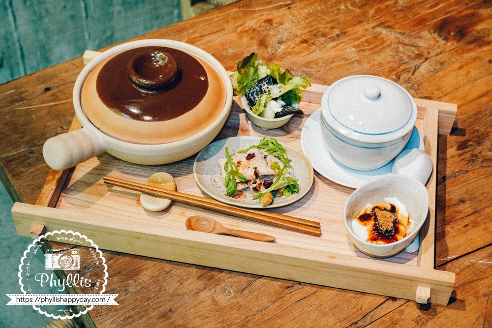 青泱炊飯套餐上桌畫面｜龍潭人氣炊飯餐廳推薦